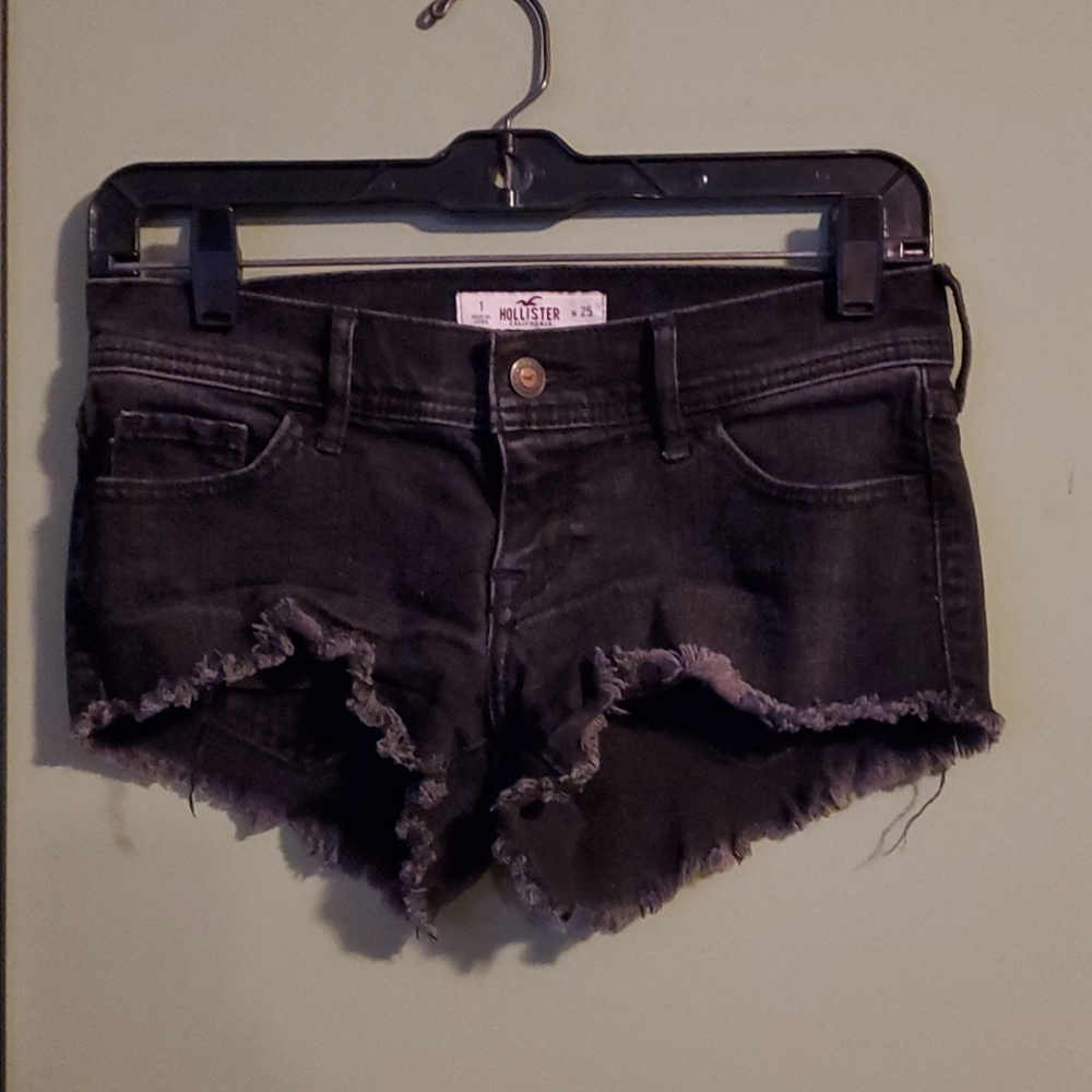 Black Hollister short shorts
